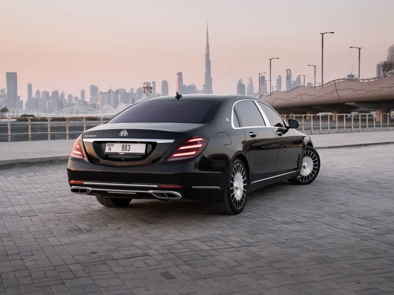 Mercedes Maybach S560 2020 b