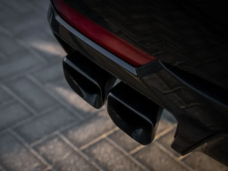 Cadillac Escalade V 4