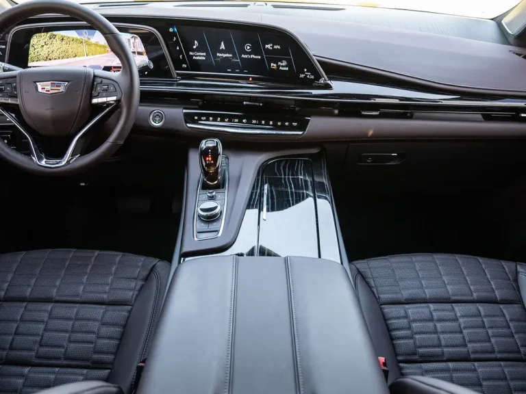 Cadillac Escalade V 6