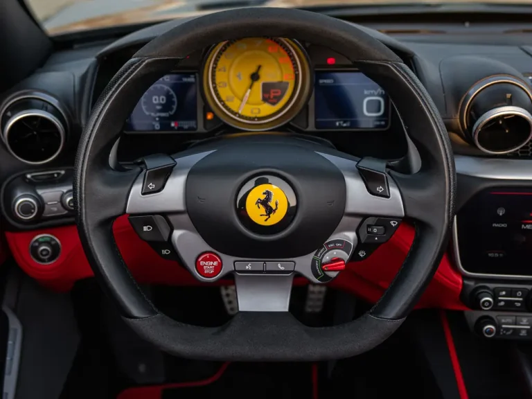 Ferrari Portofino 12