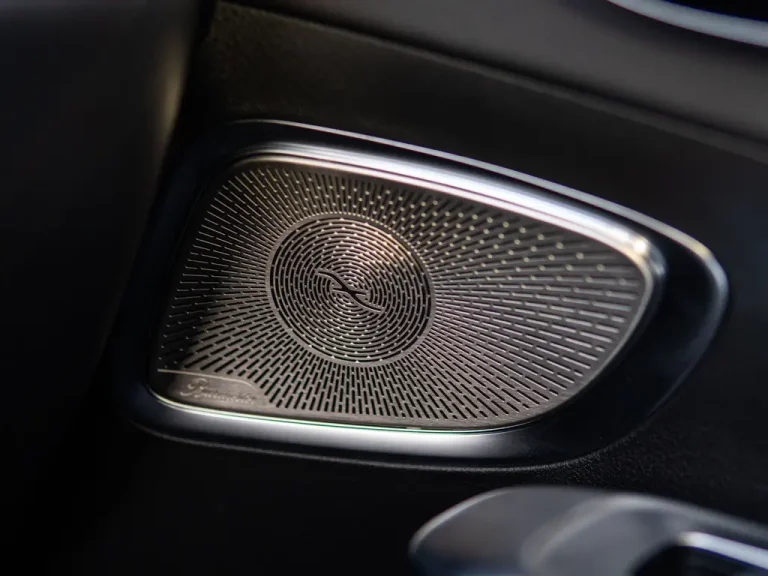 Mercedes C300 Black 12