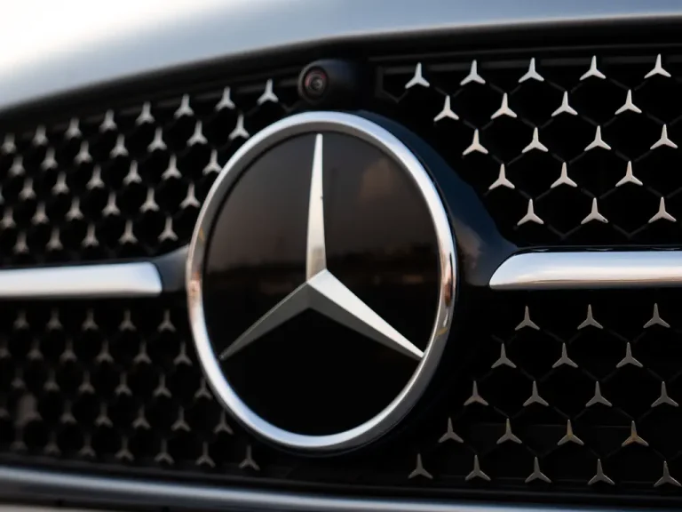 Mercedes C300 Silver 2