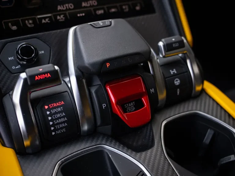 lamborghini Urus Black matt 14