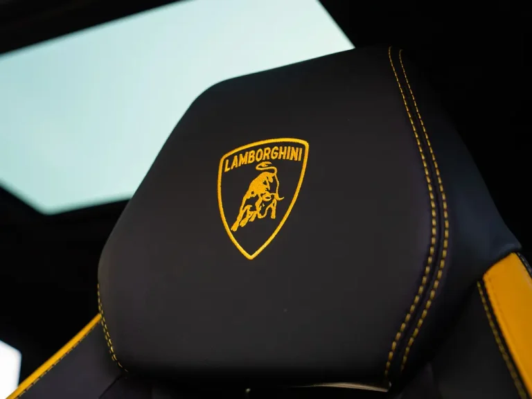 lamborghini Urus Black matt 16