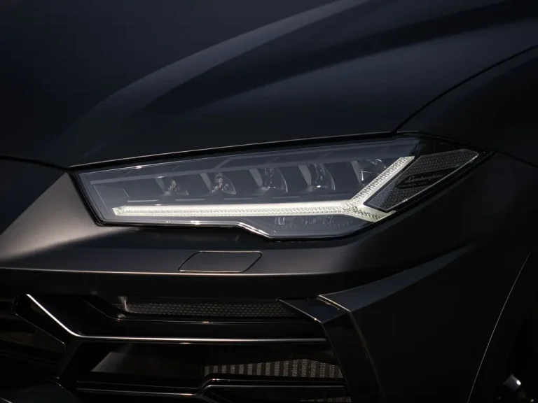 lamborghini Urus Black matt 2