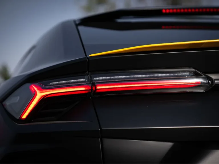 lamborghini Urus Black matt 5