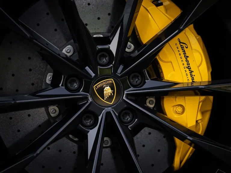 lamborghini Urus Black matt 7