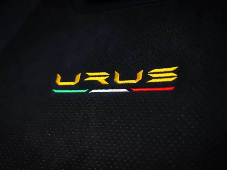 lamborghini Urus Black matt 9