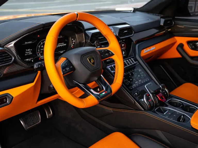 lamborghini Urus Orange 11