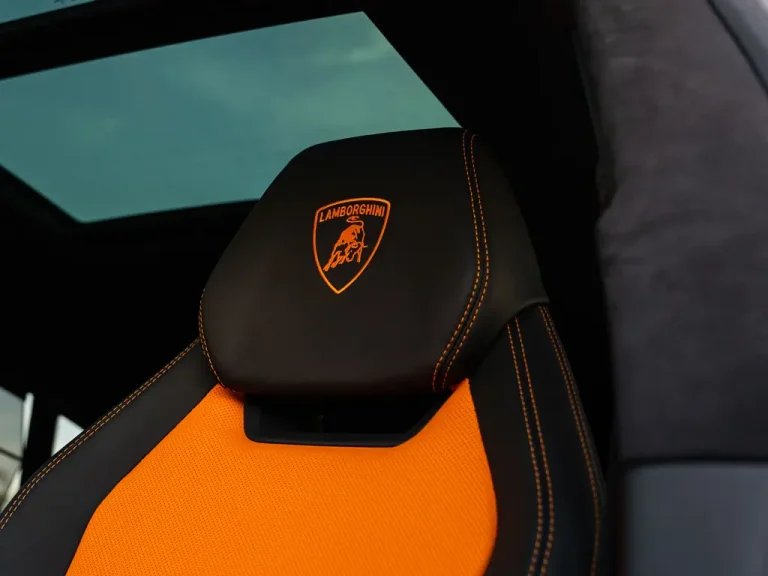 lamborghini Urus Orange 13