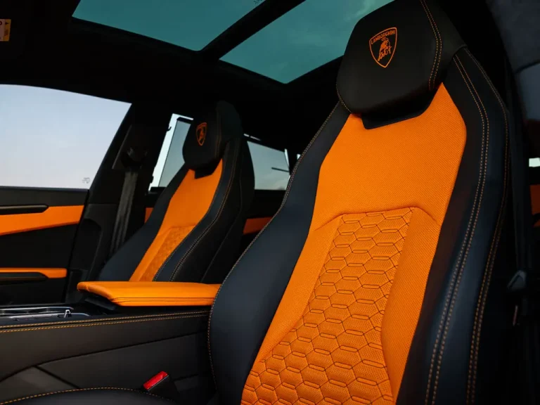 lamborghini Urus Orange 14