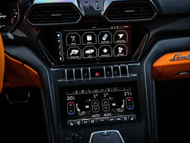 lamborghini Urus Orange 18