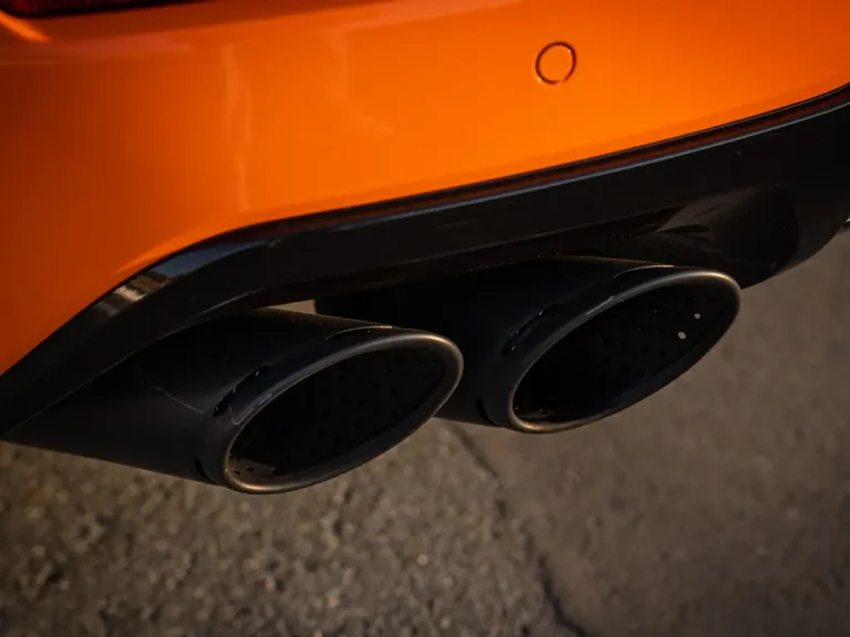 lamborghini Urus Orange 2